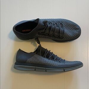 Merrell Black and Gray Women’s Athletic Shoes 9.5 Slip On Elastic Laces